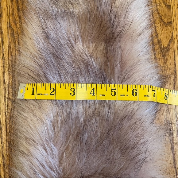 NWOT Faux Fur Pull Through Champagne Blush Scarf - Picture 6 of 10